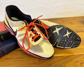 Niki golf shoes 10.5 with interesting grips