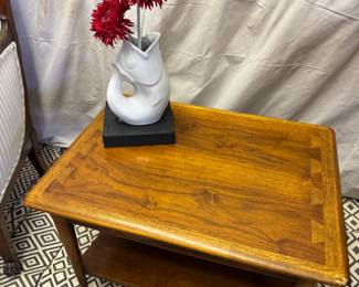 Classic notch design on this Lane