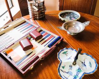 Board games and serving