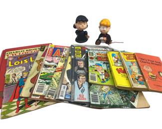 Comic Books Peanuts Snoopy Book Lucy Linus Figures Batman Spiderman