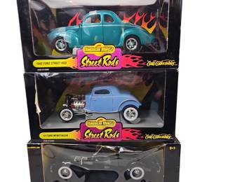 Diecast Classic Cars in Original Boxes 1937 Cord 1934 Ford Nostalgia 40 Street Rod Roadster