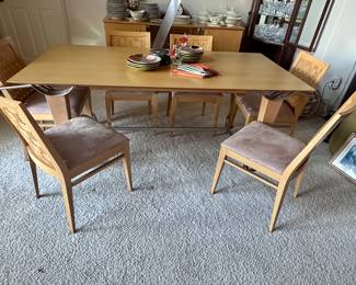 Contempory dining set with chrome pads leaf and 6 chairs