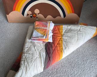 1970. Twin bedding 