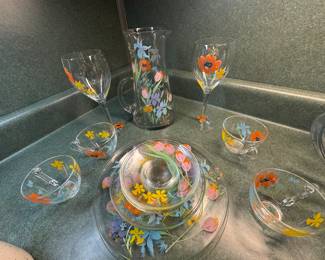 4 pc hand painted dish set with multiple serving pieces