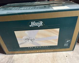 NIB Hunter Fan - White