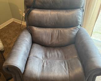 Leather lift recliner