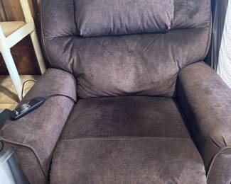 Lift recliner