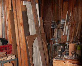 Theatrical flats, including doors, windows and Hollywood flats