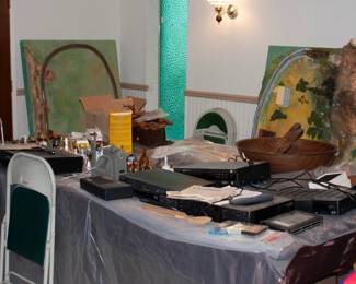 train layouts, bell collection, large salad bowl