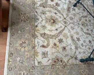 Safavien Indian Wool Area Rug (6’ x 9’),