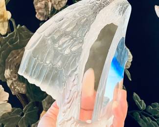 Incredible Steuben Presidential Eagle paperweight