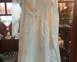 vintage 1950s wedding dress