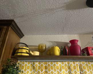 VINTAGE AND CONTEMPORARY COLLECTIBLES AND DECOR