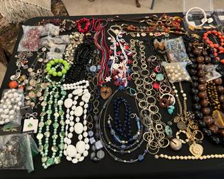COSTUME JEWELRY SELECTION