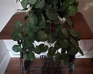 SEWING MACHINE BASE TABLE WITH ARTIFICIAL PLANT