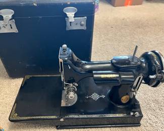 SINGER FEATHERWEIGHT