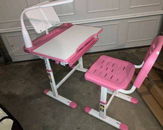 Lot 042-GAR: Child’s School Desk and Chair