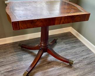 Lot 032-LR: Vintage Duncan Fife-Styled Table