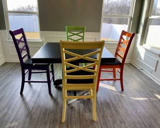 Lot 011-DR: Dining Table and Chairs