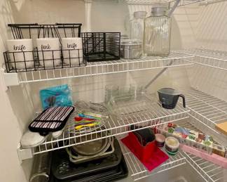 Lot 028-KIT: Bakeware Assortment