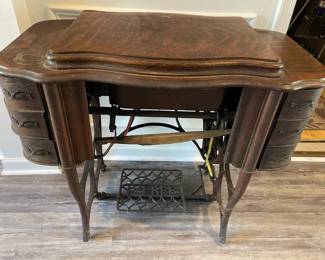 Lot 038-ENT: The Free Cabinet Sewing Machine