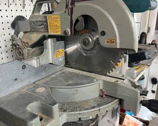 Makita miter saw 