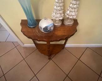 Half table 