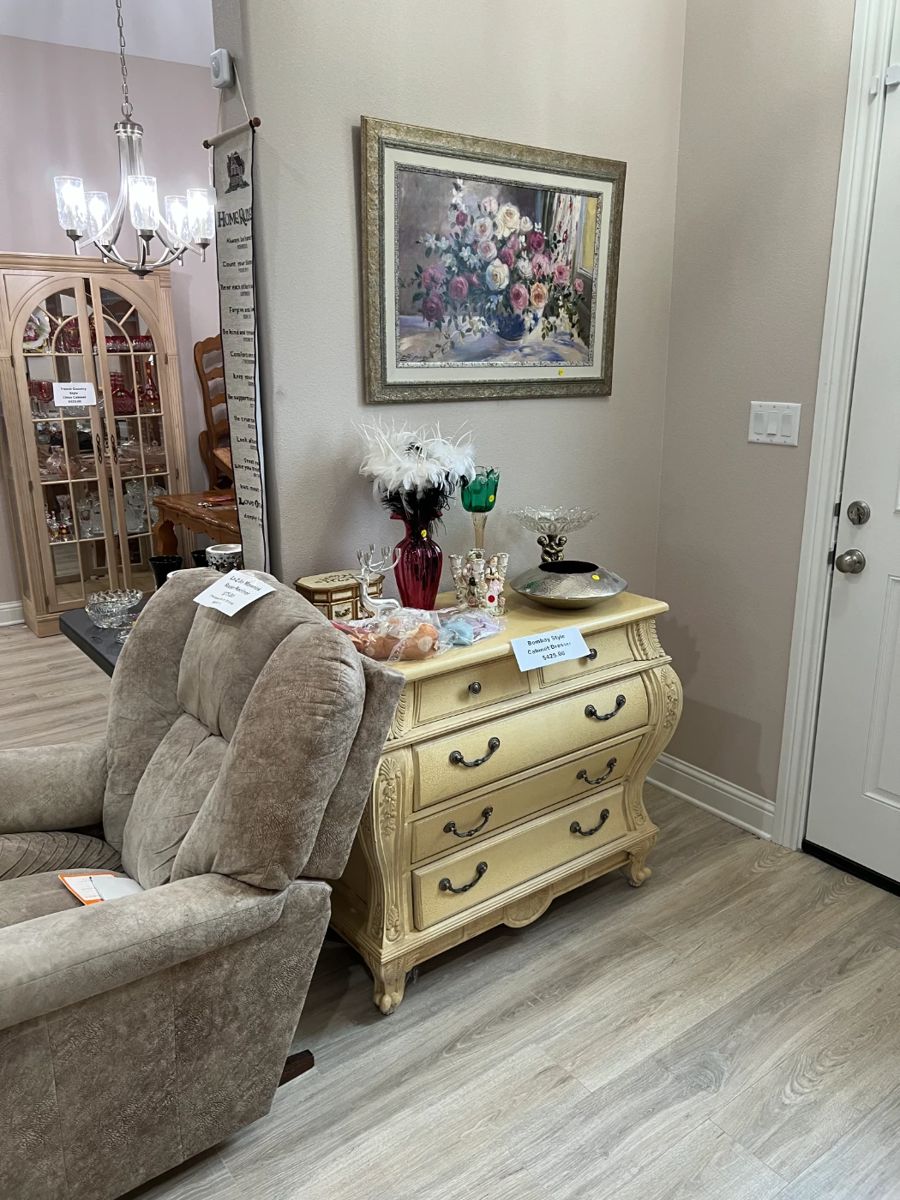 Huge 50% OFF Friday & 70% OFF Saturday Estate... starts on 2/14/2025