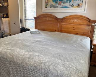 King Size Tempur-pedic Bed