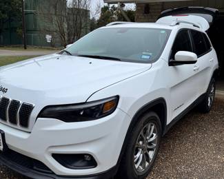 2019 Jeep Cherokee Latitude Plus, 108,265 miles. Starting Bid: $11,200.