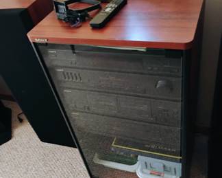 sterep system with 2 big speakers sony