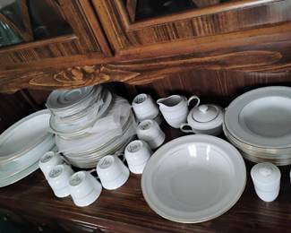 service for 8 same noritake china