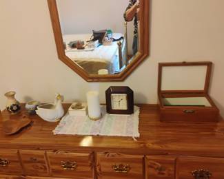 Six drawer dresser that matches the chest