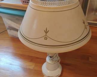 Lamp with metal shade