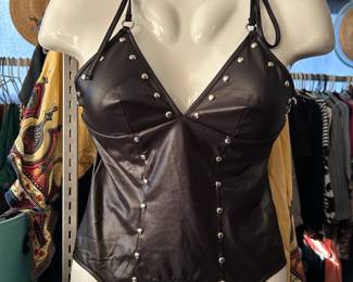 For more items and pictures, go to https://www.estatesales.net/GA/Atlanta/30311/4379205