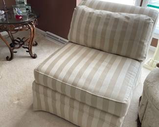 Broyhill slipper chair