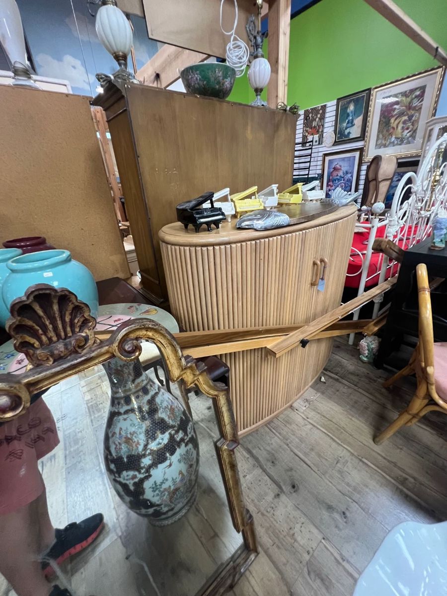 MultiEstate Indoor Sale Antiques, Decor,... starts on 2/15/2025