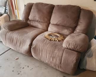 Hogan Overized Manual Pull Tab Reclining Loveseat