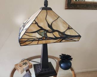  Tiffany Style Table Lamp