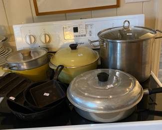 Nice heavy duty pots and pans.