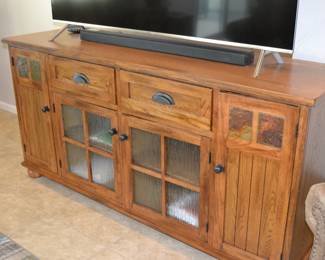 Entertainment Unit/Television Stand