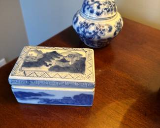 Chinese tea box