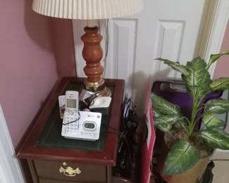 Side table, lamp
