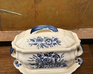 Small Blue and White Tureen!