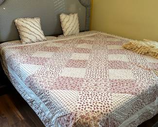 ADJUSTABLE 2 Twin Size Beds (or pushed together as a king bed) 