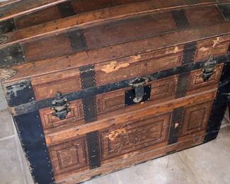 Vintage Chest with inserts