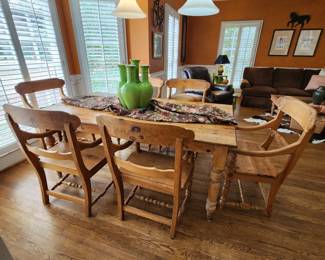 Fantastic Dining Table and Chairs