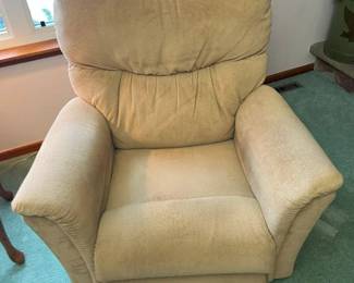 51 LayZBoy Large Reclinermin
