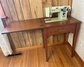 51 White Vintage Sewing Machinemin