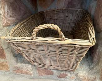 51 Oversized Hearth Basketmin